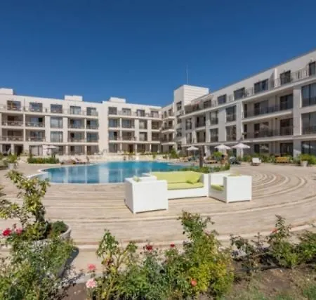 In Diamond Apartment