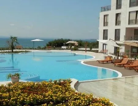 In Diamond Apartment