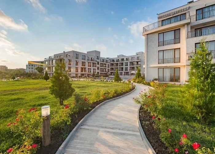 Apartment In Diamond Burgas City